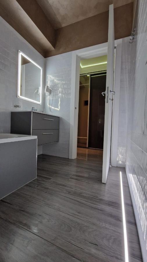 White Tower - Private Studio 106 Mamaja Zewnętrze zdjęcie